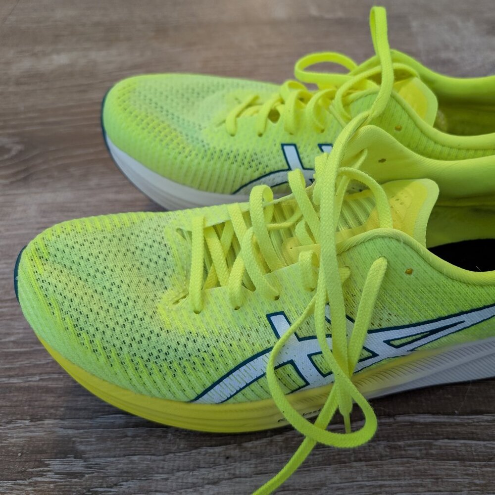 Asics Magic Speed 2